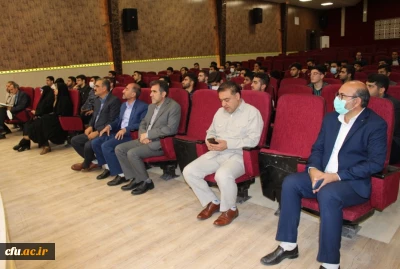 در پردیس شهید رجایی کرمانشاه انجام شد:

دیدار دانشجو معلمان با مدیر کل آموزش و پرورش استان