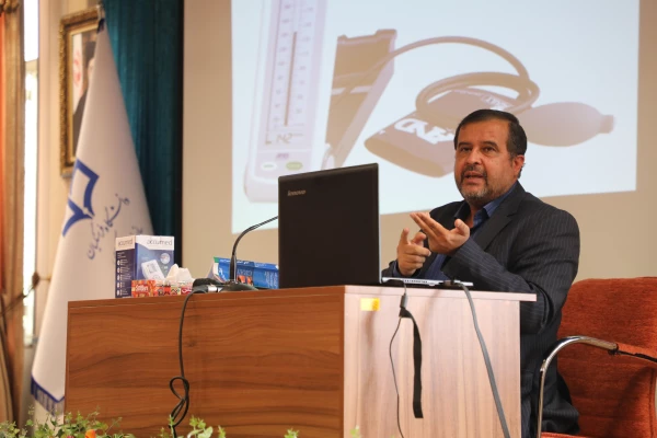 اجرای کارگاه آموزشی " فشارخون " با حضور دکتر خنیفر  2