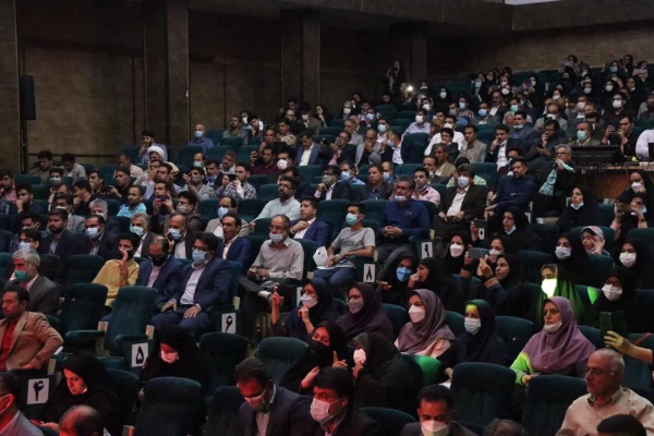 برگزاری آیین بزرگداشت مقام معلم استان یزد با حضور معاون اجرایی رئیس جمهور 6