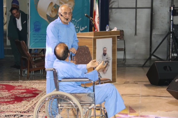 برگزاری آیین بزرگداشت مقام معلم استان یزد با حضور معاون اجرایی رئیس جمهور 9