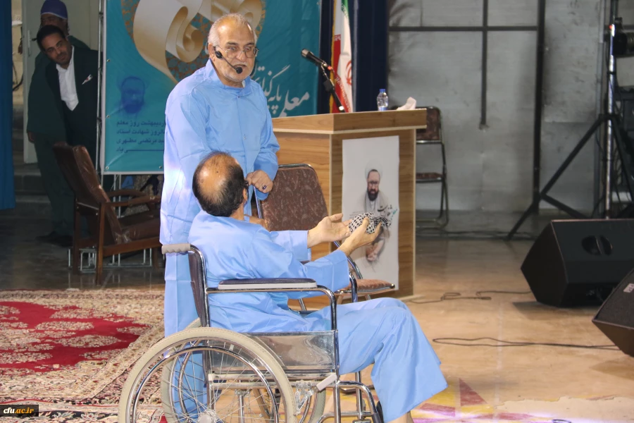 برگزاری آیین بزرگداشت مقام معلم استان یزد با حضور معاون اجرایی رئیس جمهور 9