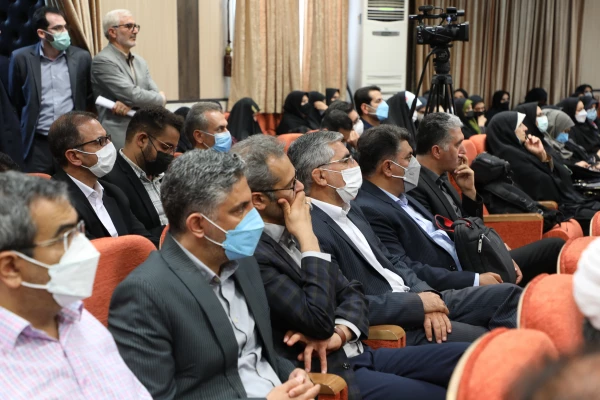 نشست هم اندیشی با استادان، دانشجو معلمان و کارکنان دانشگاه فرهنگیان