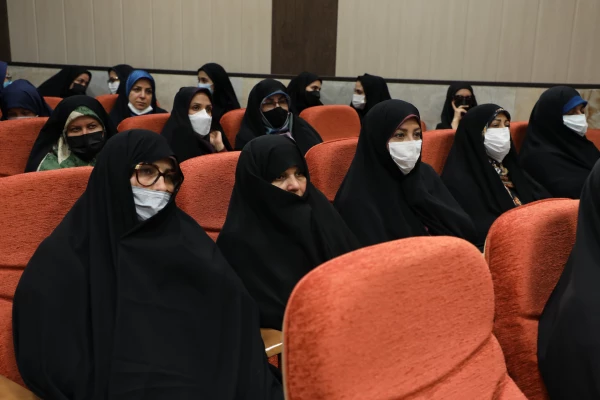 نشست هم اندیشی با استادان، دانشجو معلمان و کارکنان دانشگاه فرهنگیان