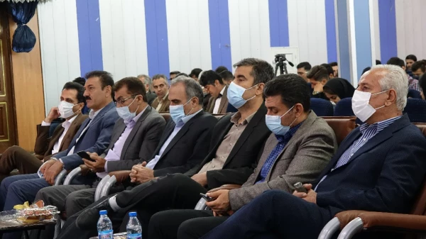 مراسم بزرگداشت دهه سرآمدی آموزش و همایش استانی همگامی نظریه وعمل درتربیت معلم بانگاه تحولی
 8