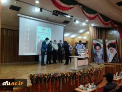 تجلیل از شهدا و مدافعان سلامت در آیین بزرگداشت هفته سلامت 3