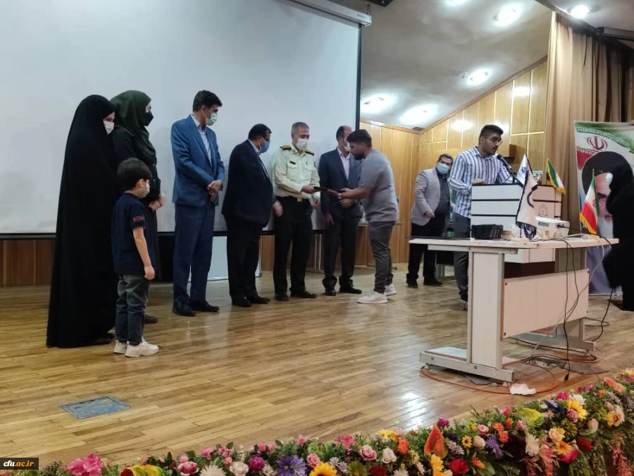 تجلیل از شهدا و مدافعان سلامت در آیین بزرگداشت هفته سلامت 5