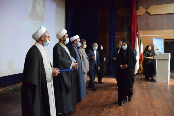 برگزاری ویژه برنامه گرامیداشت دهه سرآمدی آموزش در دانشگاه فرهنگیان استان ایلام 11