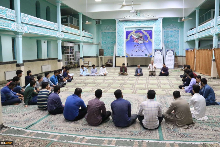 نشست صمیمی مدیر استان با دانشجومعلمان خوابگاهی پردیس ها
 3