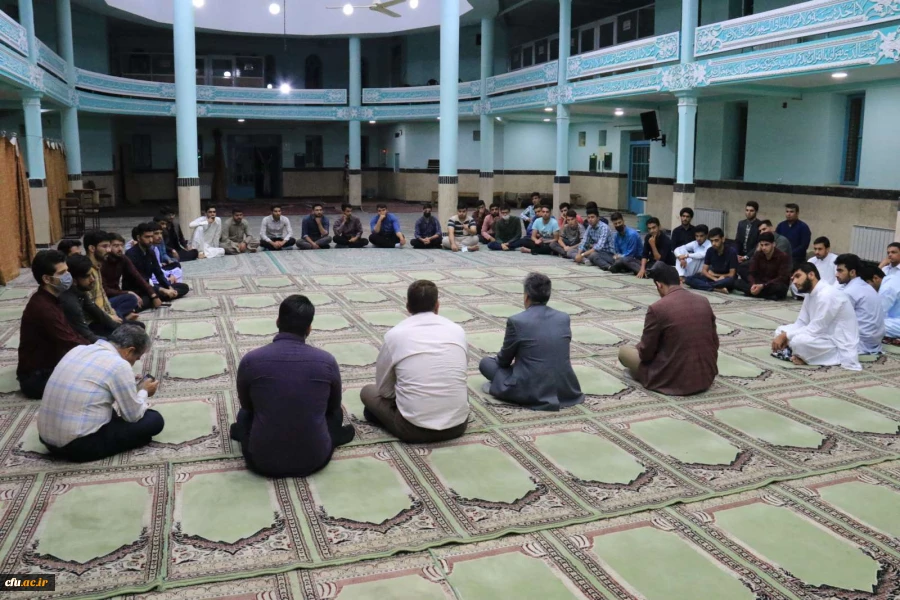 نشست صمیمی مدیر استان با دانشجومعلمان خوابگاهی پردیس ها
 5