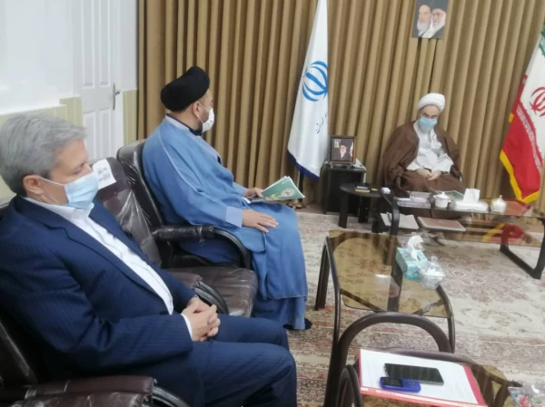 دیدارر سرپرست مدیریت امورپردیس های گیلان با نماینده ولی فقیه وامام جمعه شهرستان رشت 2