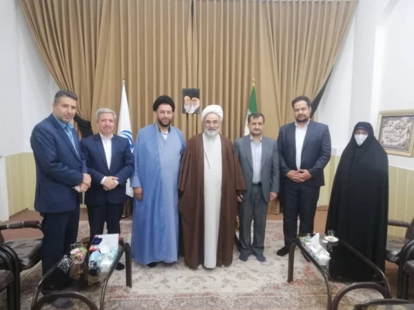 دیدارر سرپرست مدیریت امورپردیس های گیلان با نماینده ولی فقیه وامام جمعه شهرستان رشت 3