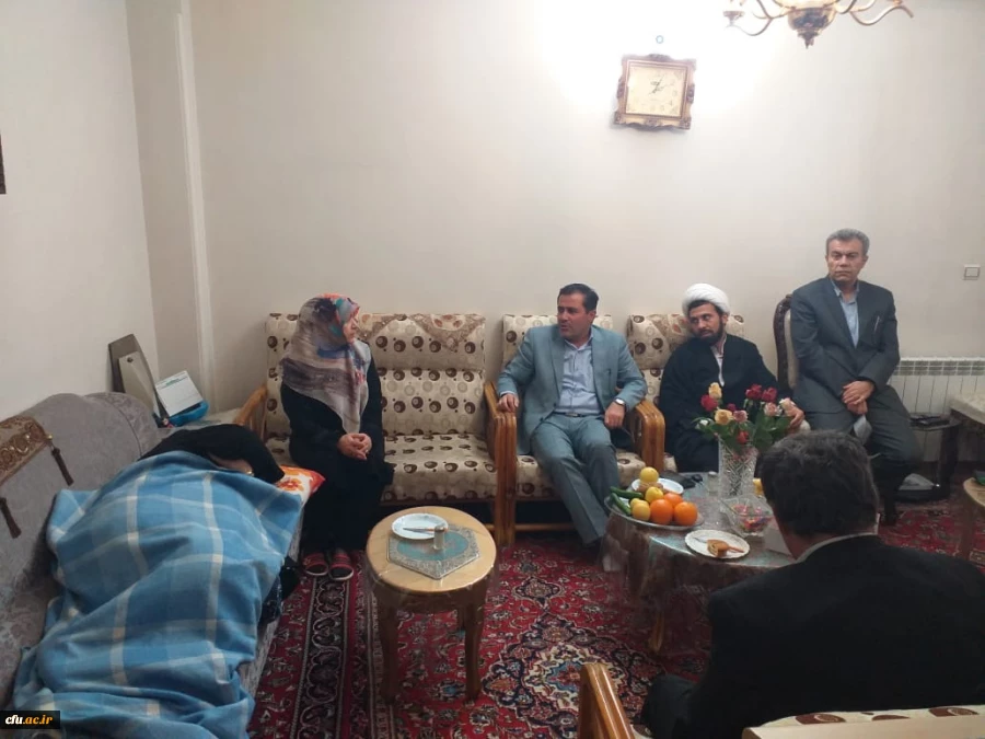 دیدار هیات رئیسه با خانواده های معلمان شهید 2