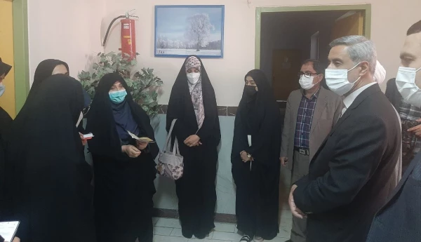 نقطه مشترک همه ی اعضای حاضر، رفع مشکلات پردیس های استان است
 8