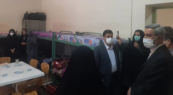 نقطه مشترک همه ی اعضای حاضر، رفع مشکلات پردیس های استان است
 9