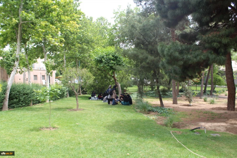 اردوی بازدید دانشجو معلمان از نمایشگاه کتاب تهران به روایت تصویر 9