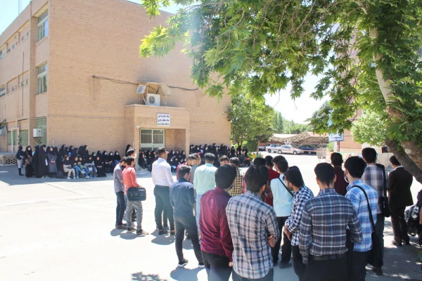 تریبون آزاد با موضوع ازدواج دانشجویی برگزار شد 14