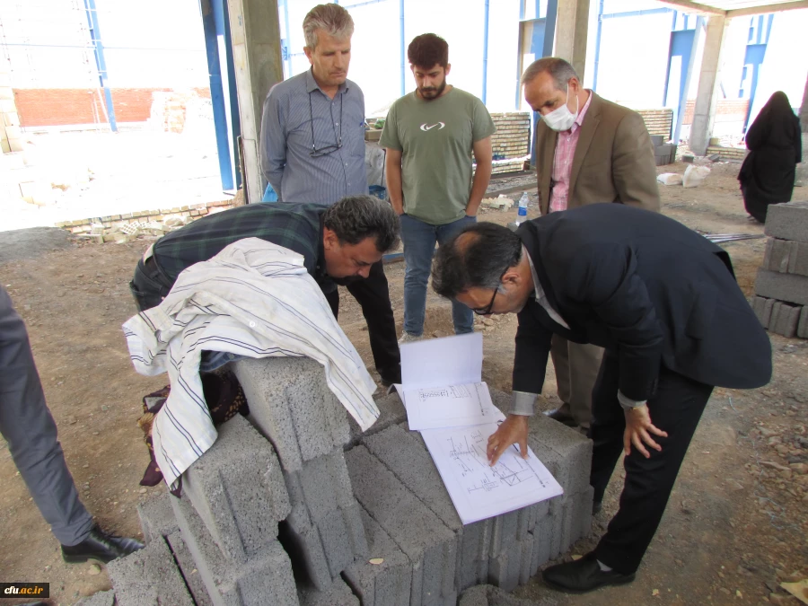 بازدید میدانی مدیر کل نوسازی، توسعه و تجهیز مدارس استان از پروژه های در حال احداث دانشگاه فرهنگیان استان
 4