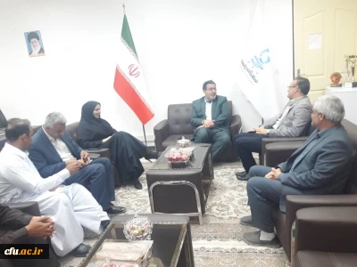 با حضور ابوالفضل نصرآبادی مدیر کل حقوقی دانشگاه فرهنگیان صورت گرفت:

نشست هم اندیشی مسؤولان دانشگاه فرهنگیان سیستان و بلوچستان با مدیر کل فرهنگی مناطق آزاد اقتصادی، صنعتی کشور در چابهار