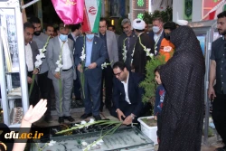 ادای احترام رئیس دانشگاه فرهنگیان کشور به سردار شهید 