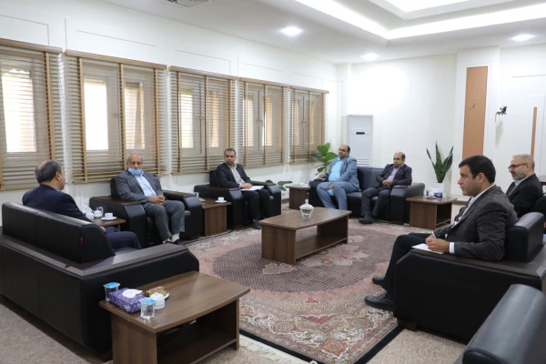 
قویت تعاملات دانشگاه فرهنگیان استان بوشهر با منطقه ویژه پارس
 3