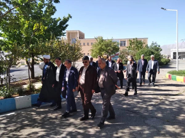 امروز دانشگاه فرهنگیان نقش ویژه ای در تربیت معلمان دارد
 8