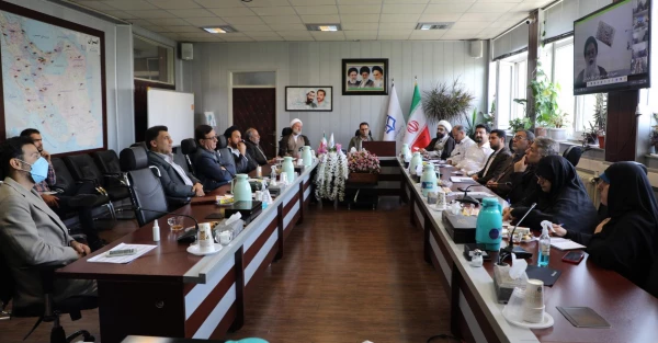 تبیین گری و مواجهه پیش گیرانه از ویژگی های معلم آینده است