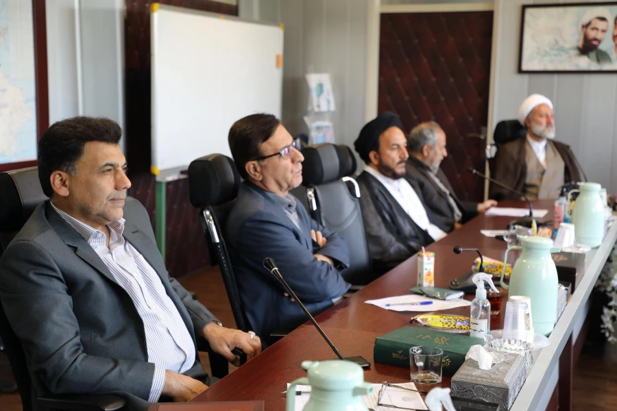 تبیین گری و مواجهه پیش گیرانه از ویژگی های معلم آینده است