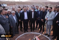 با حضور وزیر آموزش و پرورش و دکتر صحرایی کلنگ احداث دانشگاه جامع فرهنگیان این استان به زمین زده شد 3