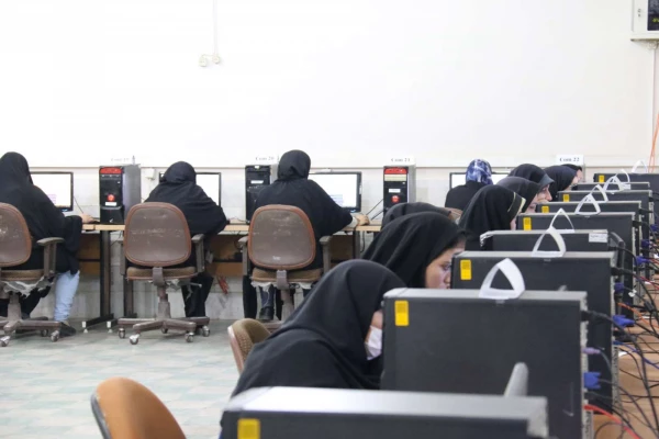 شرکت 272 نفر مهارت آموز در آزمون جامع دانشگاه فرهنگیان یزد
 7