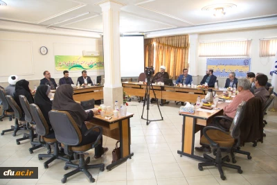 با حضور مشاور و مدیر کل استانداری قزوین برگزار شد:

نشست هم اندیشی بررسی راهکارهای گذر موفق از حکمرانی ستادی و ارتقای حکمرانی استانی 