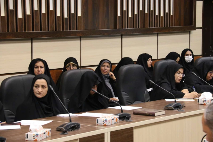 آغاز فرآیند مصاحبه پذیرفته شدگان آزمون استخدامی پیمانی آموزش و پرورش
 6