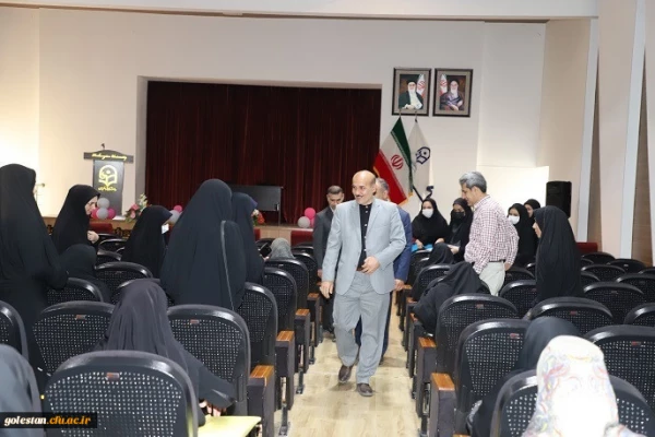 بازدید مدیرکل آموزش و پرورش از فرآیند مصاحبه پذیرفته شدگان مرحله اول آزمون استخدام پیمانی سال 1400

 3