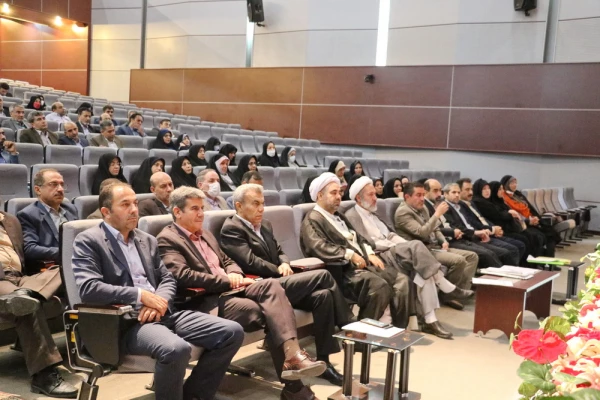 آیین افتتاحیه دوره کشوری بالندگی حرفه ای راهکارها و سیاست های راهبردی شورای انضباطی و شورای بررسی موارد خاص 7