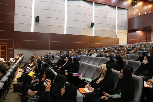 دکتر حیدری مدیر کل برنامه ریزی، خدمات و رفاه دانشجویی دانشگاه فرهنگیان : در دوره بالندگی راهکارها و سیاست های راهبردی شورای انضباطی و شورای  موارد خاص در ١٣ تیرماه به میزبانی استان قزوین : 2