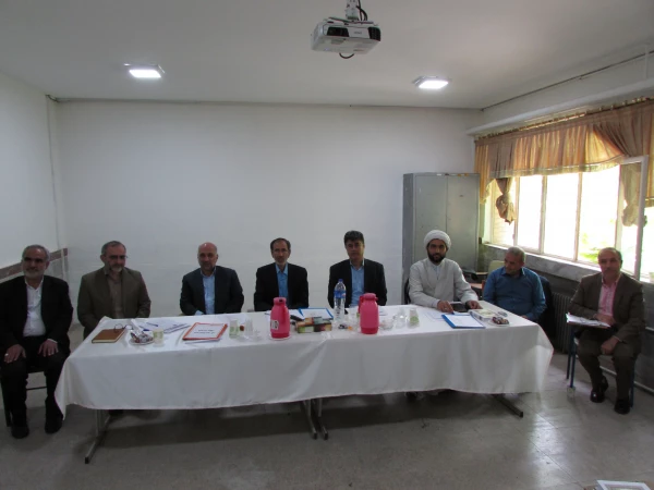 بازدید استاندار از مراحل مصاحبه پذیرفته شدگان ازمون استخدامی آموزش و پرورش
 3