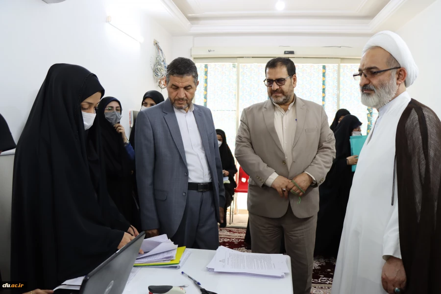 بازدید مدیرکل آموزش پرورش استان قم از فرآیند مصاحبه 2