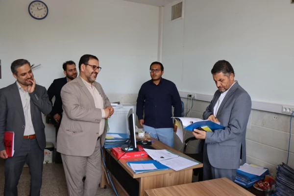 بازدید مدیرکل آموزش پرورش استان قم از فرآیند مصاحبه 5