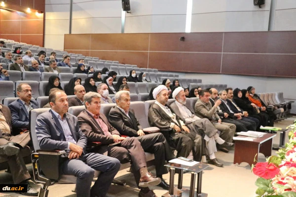 نگاه به آینده و ایده های نوآورانه از ملزومات حرفه معلمی است 3