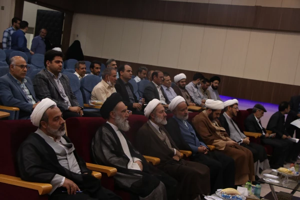 مراسم تکریم و معارفه مسئول دفتر نمایندگی نهاد مقام معظم رهبری در دانشگاه فرهنگیان استان اصفهان 14