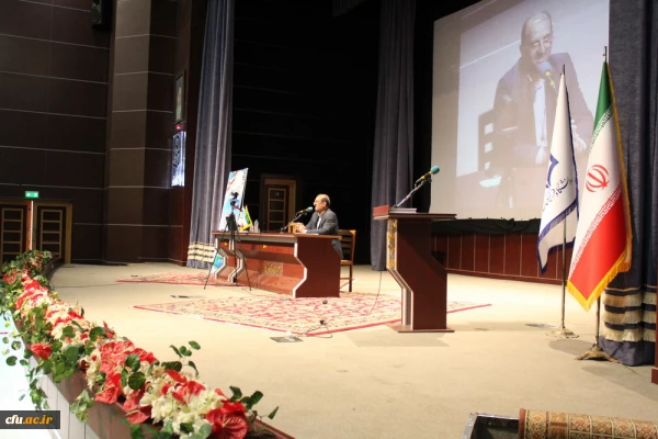 تاثیر رفتار مسئولین دانشگاه بر عملکرد دانشجو معلمان و به تبع تاثیر مضاعف بر عملکرد دانش آموزان 2