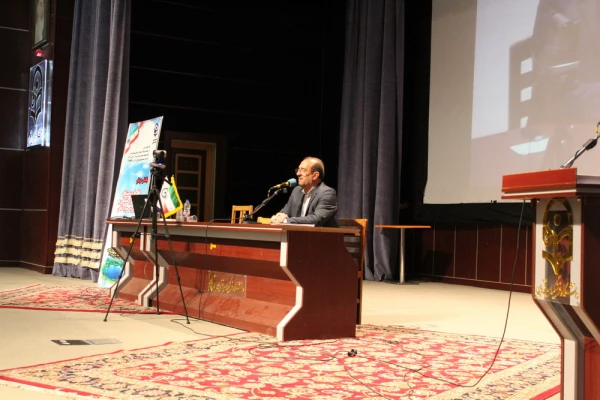 تاثیر رفتار مسئولین دانشگاه بر عملکرد دانشجو معلمان و به تبع تاثیر مضاعف بر عملکرد دانش آموزان 3