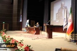 تاثیرگذاری رفتار مسؤولان دانشگاه بر عملکرد دانشجومعلمان و به دنبال آن تاثیر مضاعف بر عملکرد دانش آموزان غیر قابل انکار است 2