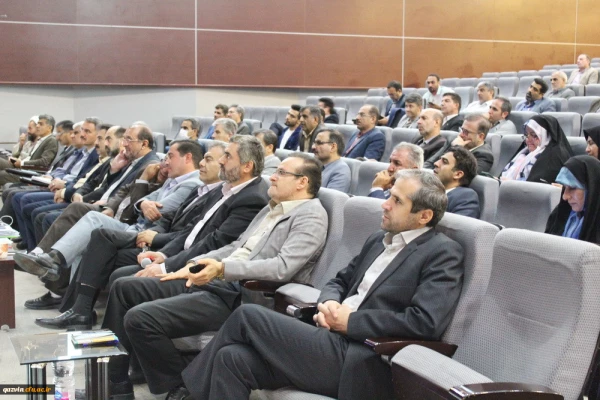 تاثیرگذاری رفتار مسؤولان دانشگاه بر عملکرد دانشجومعلمان و به دنبال آن تاثیر مضاعف بر عملکرد دانش آموزان غیر قابل انکار است 3