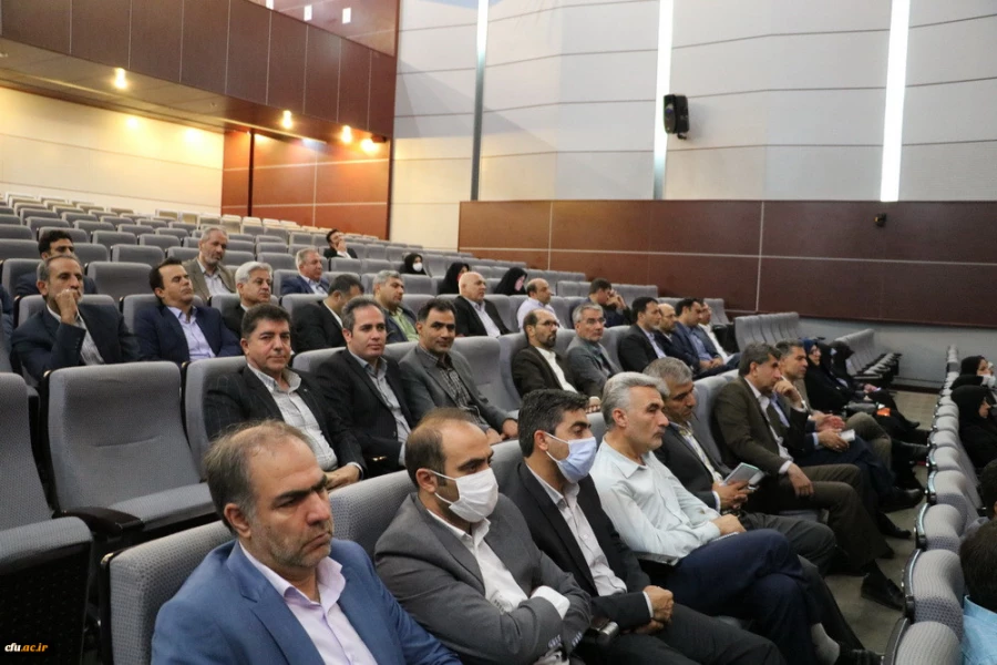 تاثیرگذاری رفتار مسؤولان دانشگاه بر عملکرد دانشجومعلمان و به دنبال آن تاثیر مضاعف بر عملکرد دانش آموزان غیر قابل انکار است 4