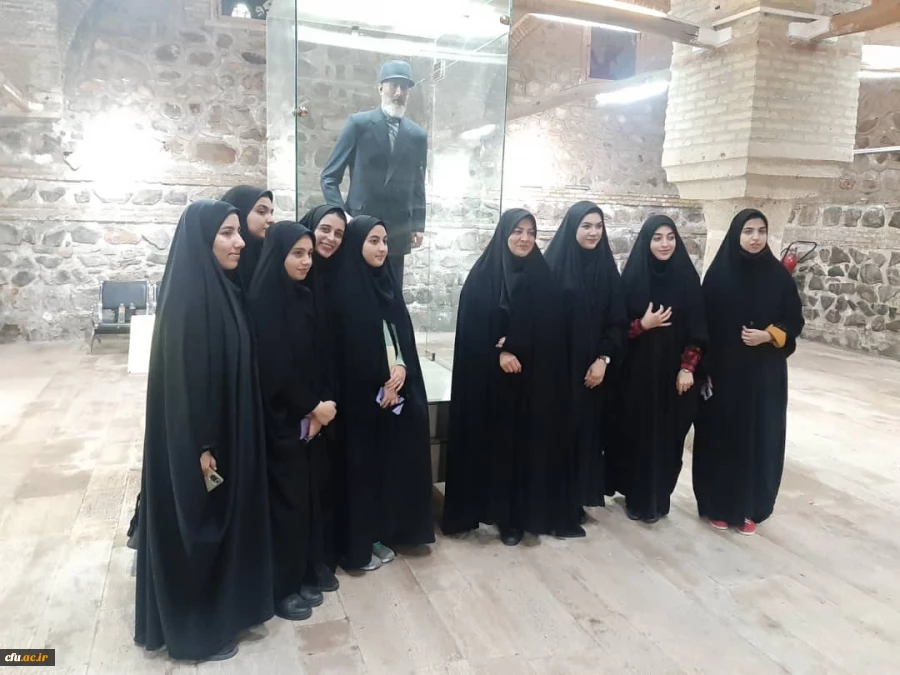 در دومین روز از جشنواره رویش در زنجان برگزار شد
 2