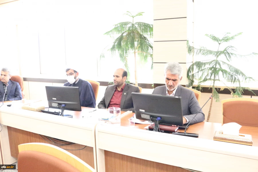 اولین جلسه هیات امنای دانشگاه فرهنگیان خراسان شمالی در سال 1401

 7