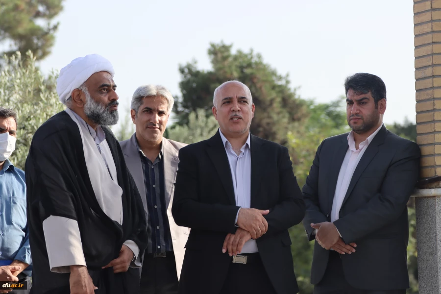 تجدید میثاق دانشجومعلمان شرکت کننده در جشنواره رویش با آرمان های شهدا 10