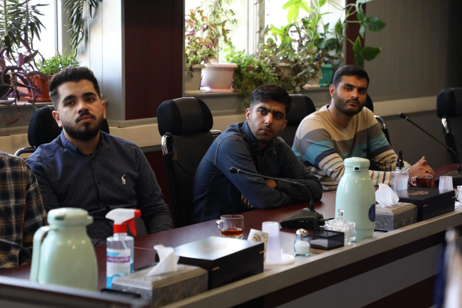 مفهوم شهادت و ایثار اصالت دارد و باید آن را بزرگ داشت 6