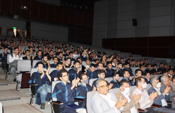 آیین دانش آموختگی دانشجو معلمان ورودی 97 از دریچه دوربین 12