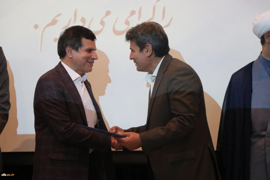 مراسم تکریم و معارفه ی مدیریت امور پردیس های دانشگاه فرهنگیان استان اصفهان 2